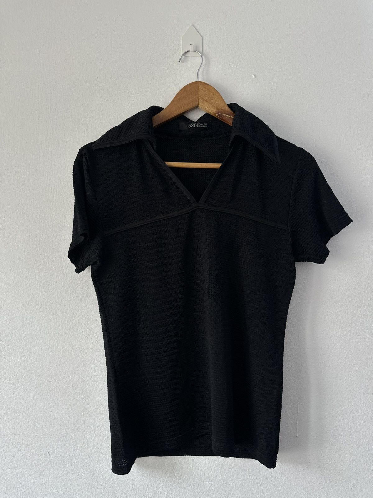 5351 POUR LES HOMMES Archive 5351 Pour Les Hommes Open Collor Size US XS / EU 42 / 0 - 2 Thumbnail