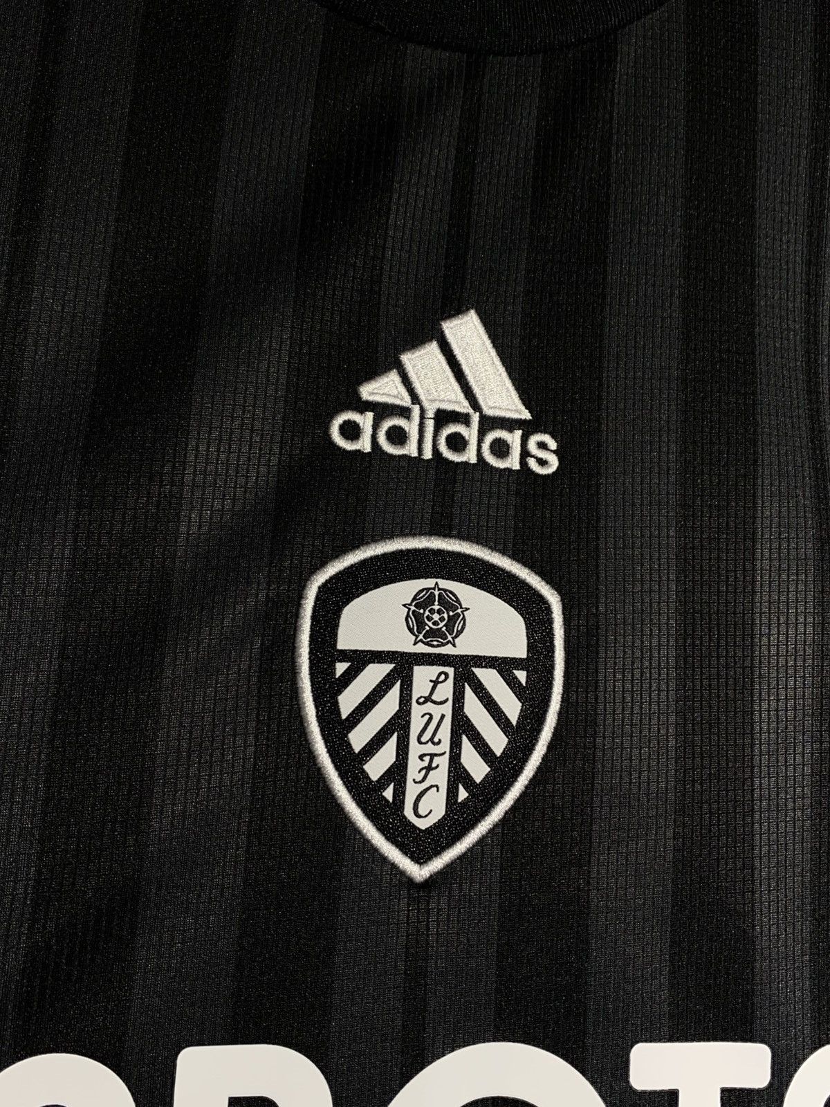 Adidas Adidas Leeds United 2022/23 Third Football Shirt Jersey Size US XL / EU 56 / 4 - 8 Thumbnail
