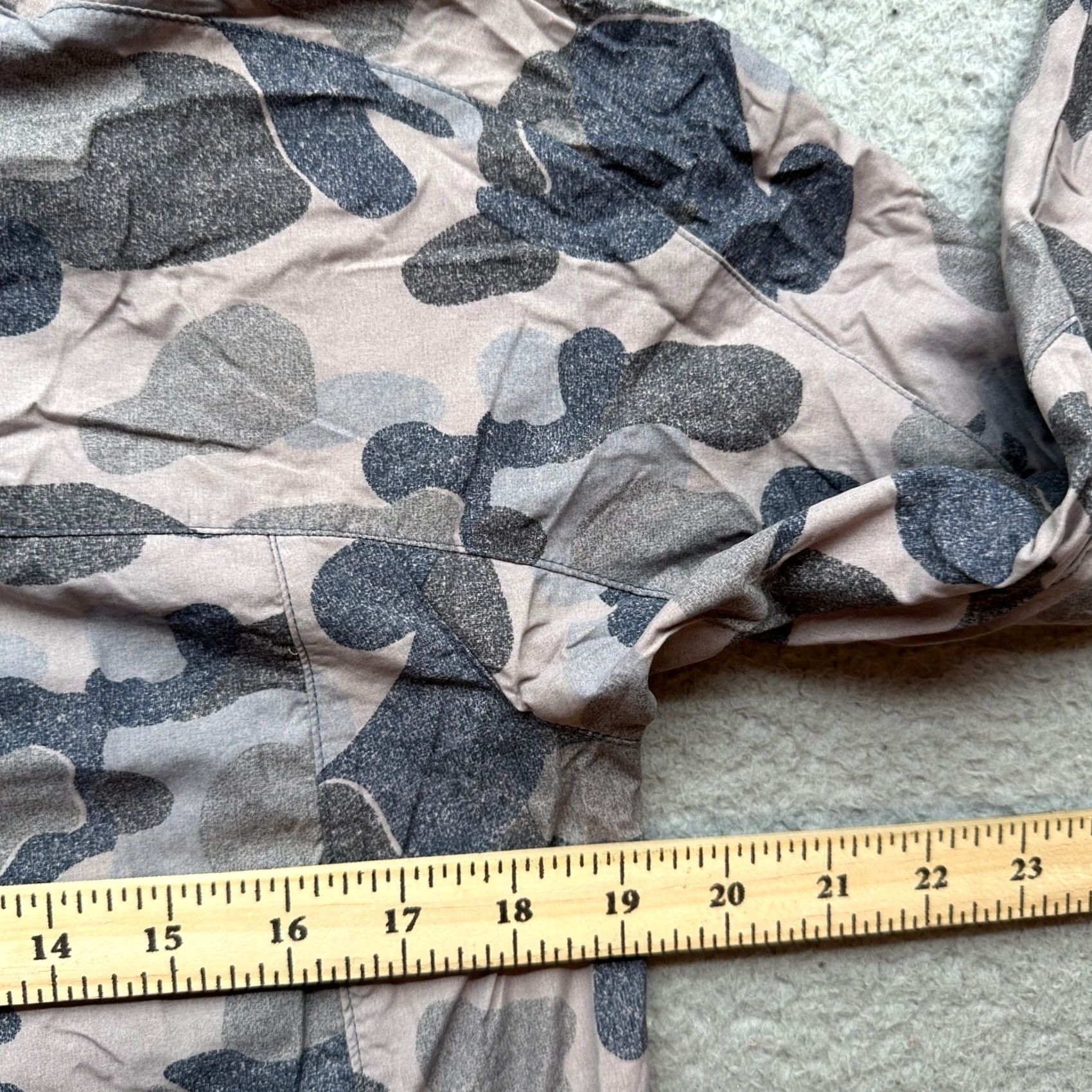 Mountain Hardwear Mountain Hardwear Echo Lake Hoody Windbreaker Jacket 1/2 Zip Womens Small Camo Nylon Camouflage Jacket Womens Small Camo Windbreaker Jacket Size S / US 4 / IT 40 - 7 Thumbnail