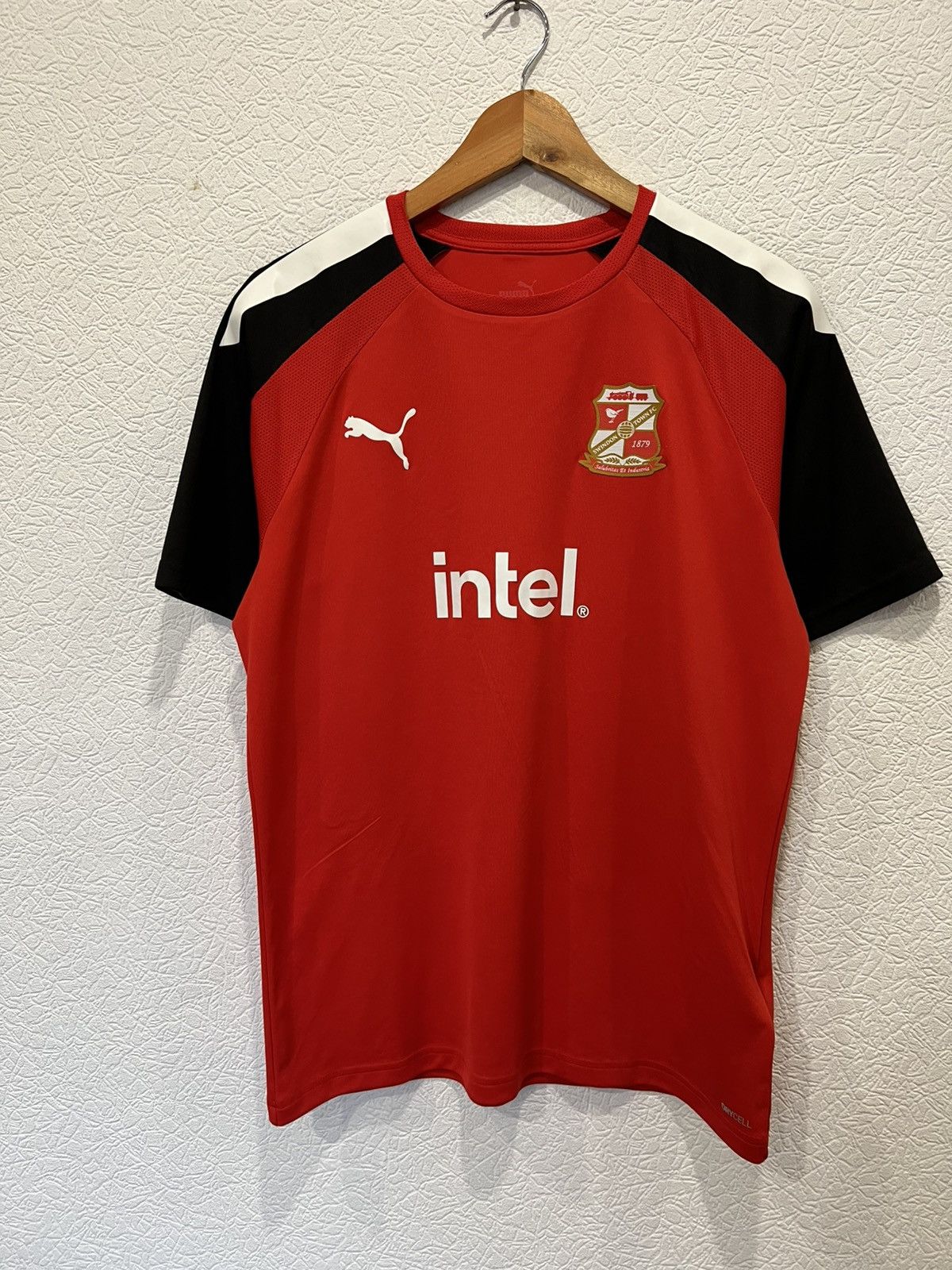 Puma Puma Swindon Town Red Jersey Soccer Mens Size US M / EU 48-50 / 2 - 1 Thumbnail