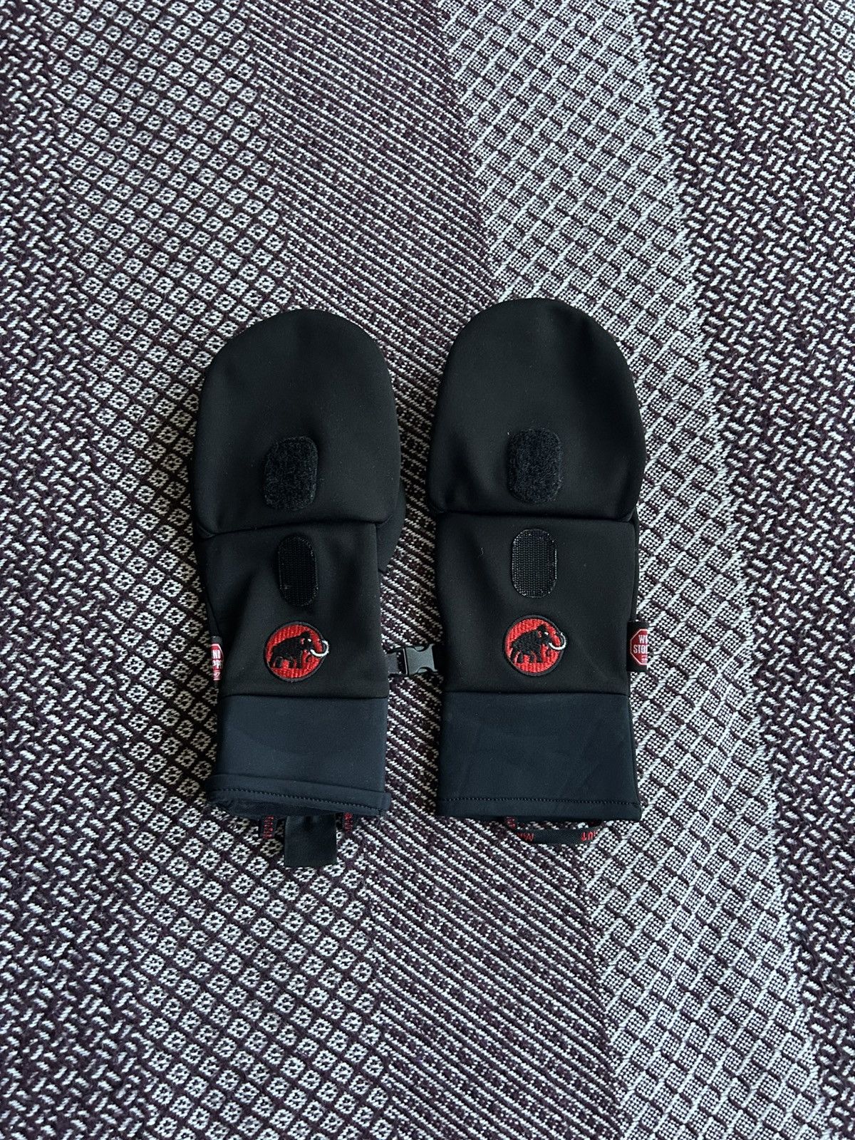 Mammut Vintage Mammut WindStopper Gloves Outdoor Black Unisex Sz M Size ONE SIZE - 1 Thumbnail