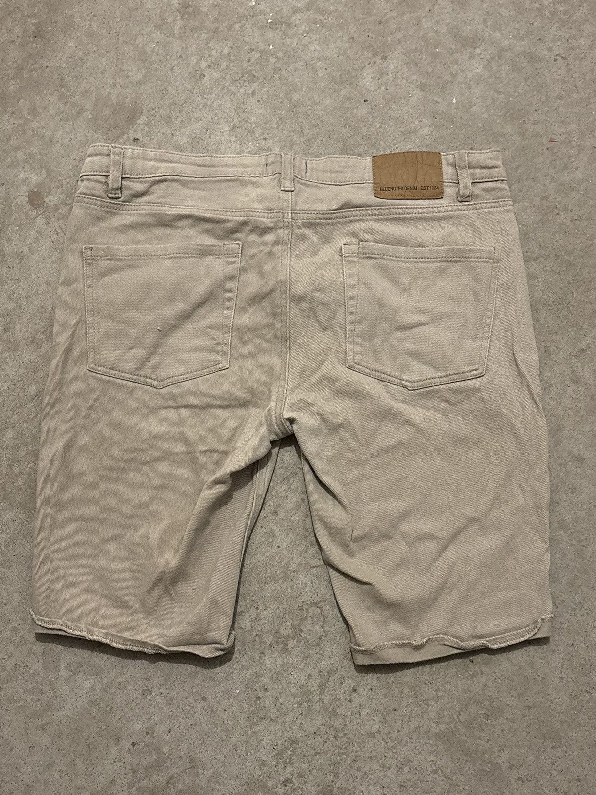 Vintage Vintage Y2K Bluenotes Men's Denim Beige Skinny Fit Shorts Size US 34 / EU 50 - 5 Thumbnail