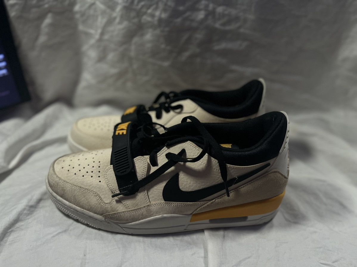 Jordan Brand Air Jordan Legacy 312 Low Pale Vanilla Size US 13 / EU 46 - 3 Thumbnail