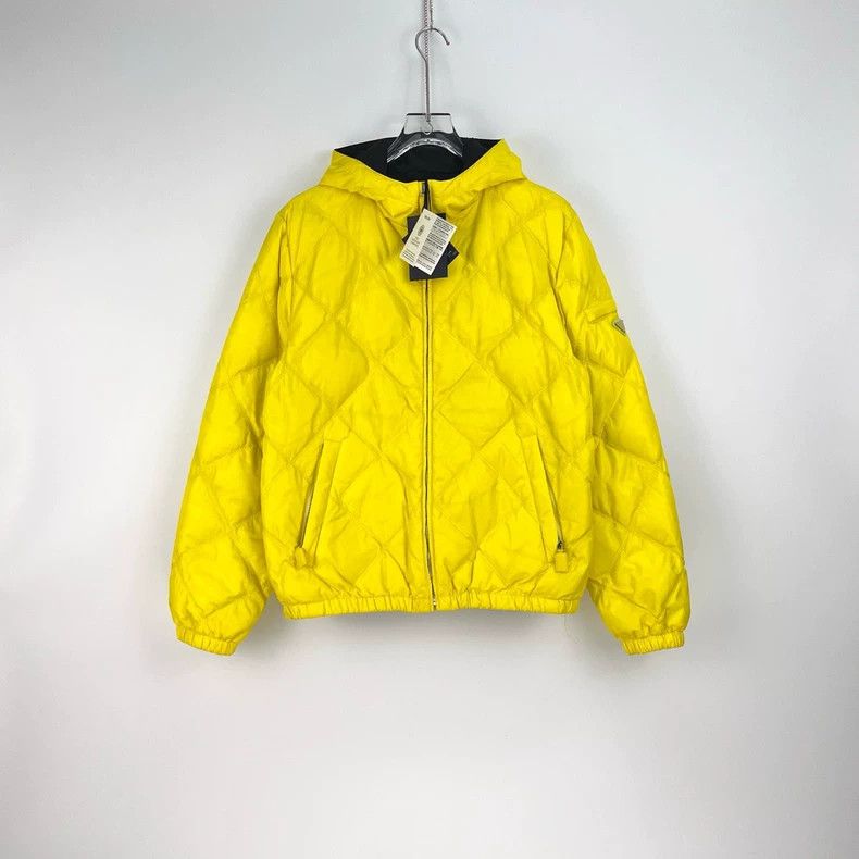 Prada Prada Lemon yellow metal triangle hooded down jacket 2502-N Size US M / EU 48-50 / 2 - 3 Thumbnail