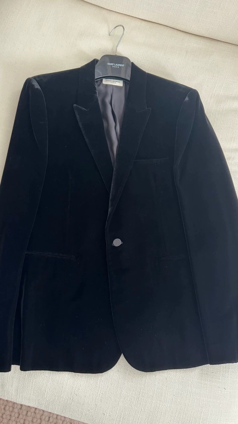 Saint Laurent Paris Saint Laurent Paris Black velvet one button suit jacket Size US L / EU 52-54 / 3 - 2 Thumbnail