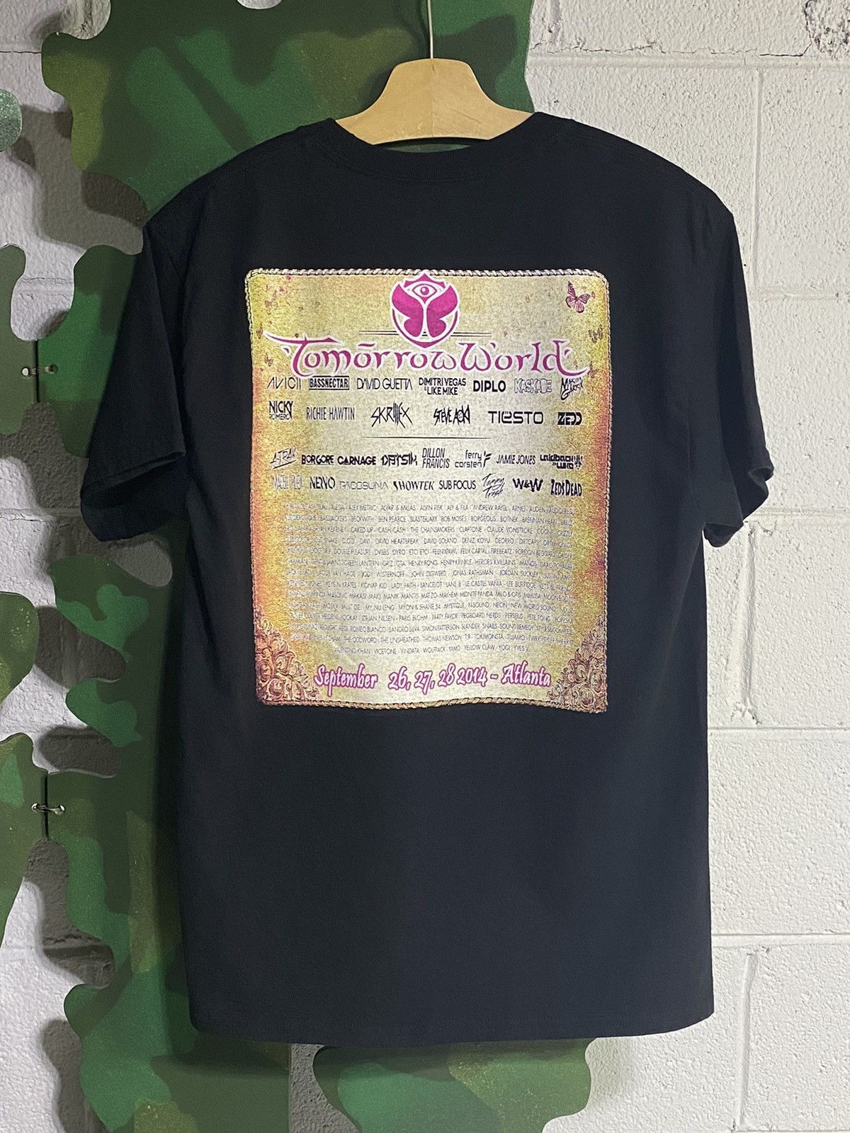 Band Tees × Vintage Tomorrow World Festival 2014 EDM Atlanta (size Med) Size US M / EU 48-50 / 2 - 2 Thumbnail