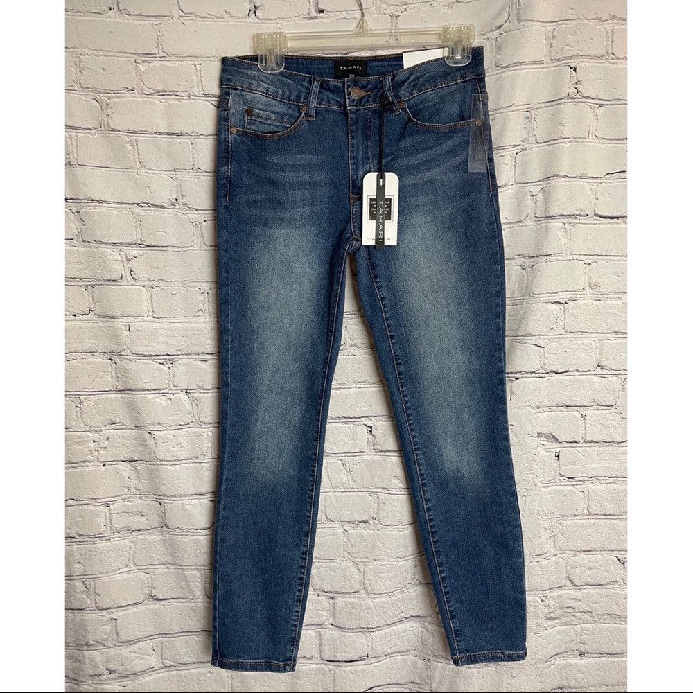 Elie Tahari NWT New Tahari Classic Skinny Jeans Roanne Wash Size 27 US Size 27" / US 4 / IT 40 - 4 Thumbnail