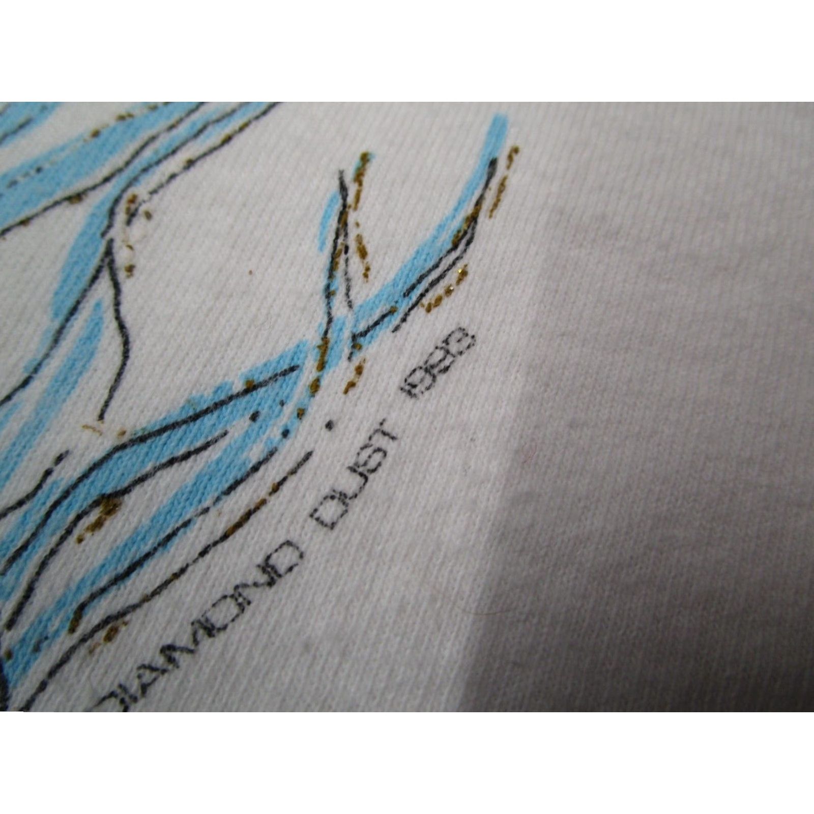 Vintage VINTAGE Diamond Dust Shirt Mens XL White 90s Fish Glitter Crew Neck T-Shirt US Vintage 1990s Animals Beach Retro USA Sharks? Size US XL / EU 56 / 4 - 5 Thumbnail