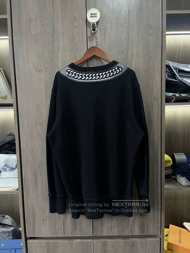 Givenchy Givenchy Embossed chain collar round neck sweatshirt Size US M / EU 48-50 / 2 - 2 Thumbnail
