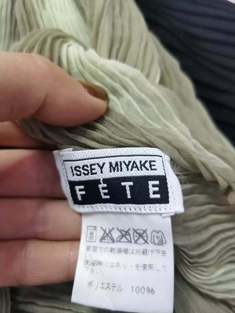 Issey Miyake Issey Miyake Double-layered milk tea cardigan Size M / US 6-8 / IT 42-44 - 3 Thumbnail