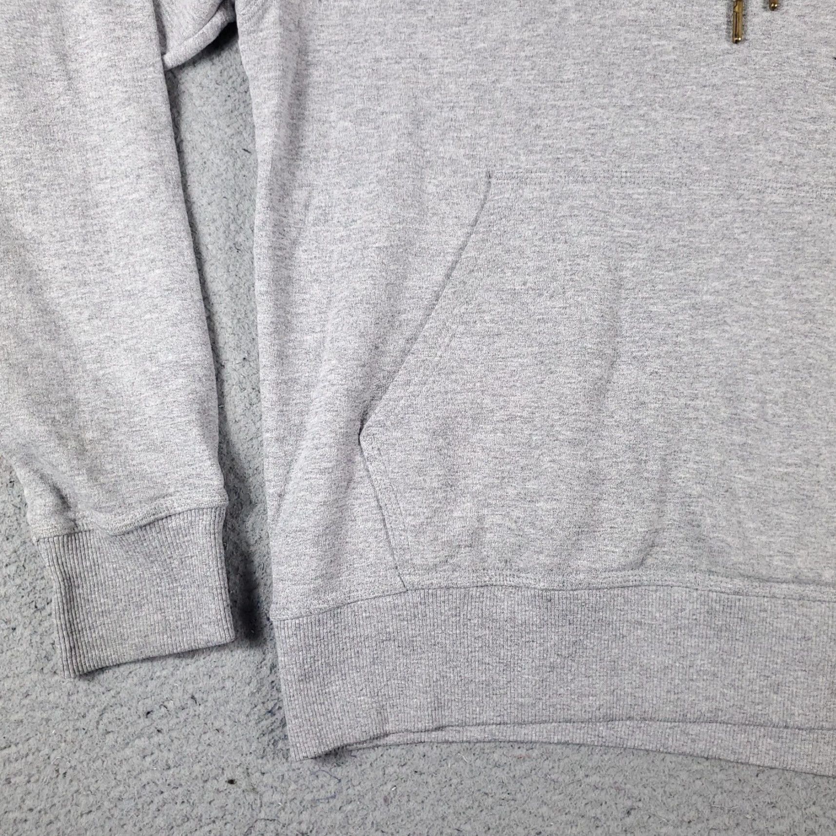 Champion VINTAGE Champion Pullover Hoodie Sweatshirt Adult Medium Gray Casual Unisex All Seasons Active Sports Size US M / EU 48-50 / 2 - 4 Thumbnail