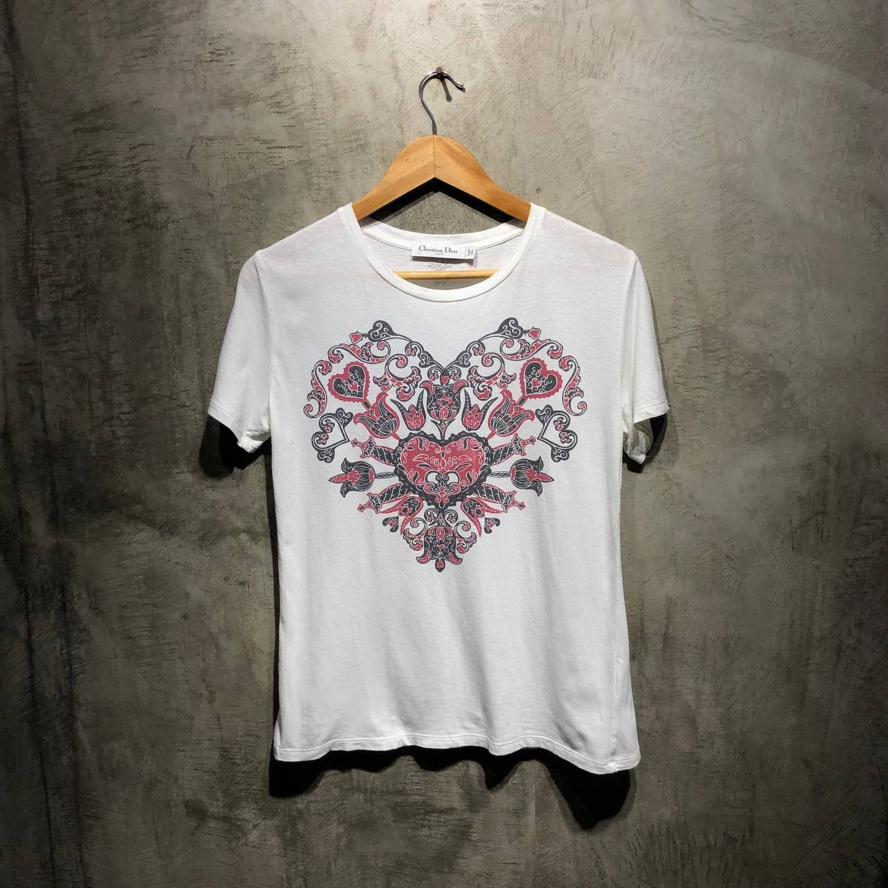 Dior Dior Heart Print Tee Size S / US 4 / IT 40 - 1 Thumbnail