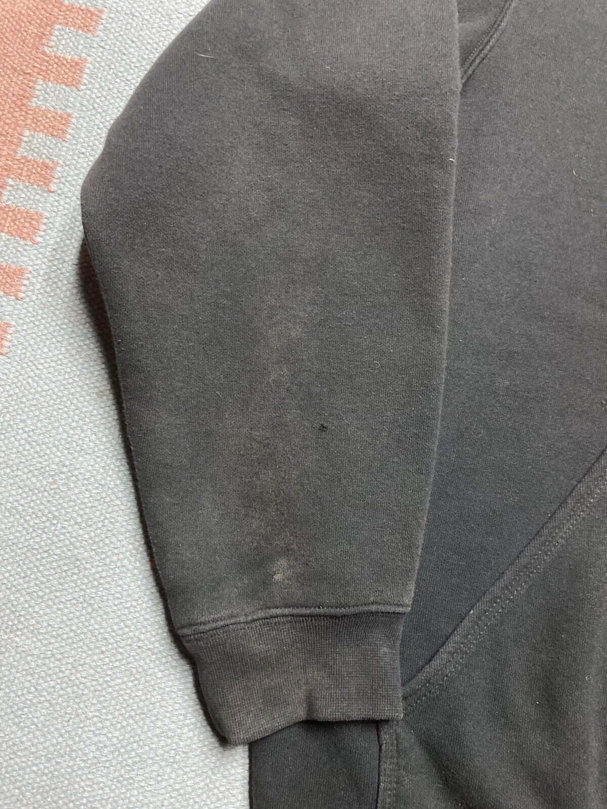 Carhartt Carhartt hoodie sweatshirt K288 black faded distressed large Size US L / EU 52-54 / 3 - 3 Thumbnail