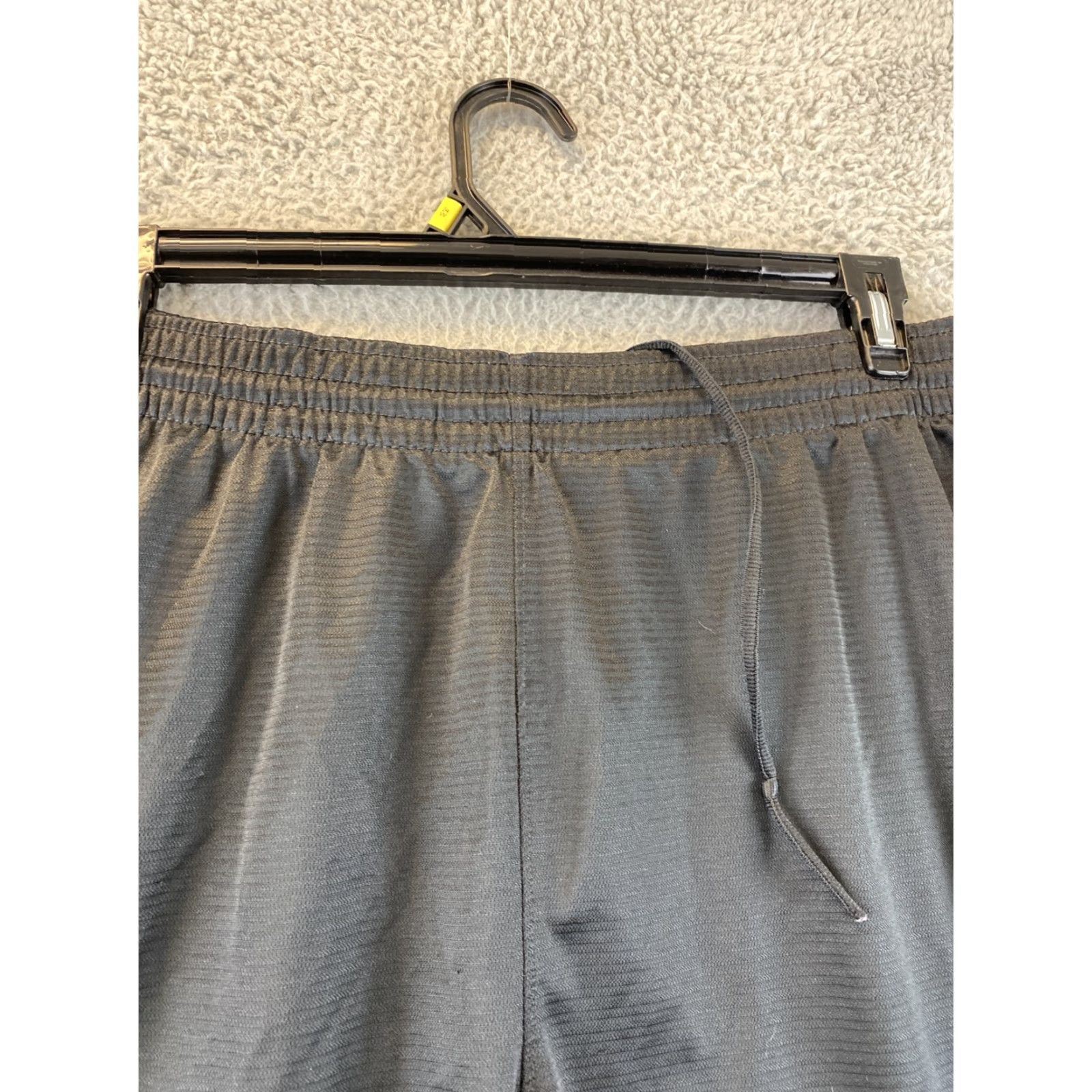 Nike Nike Shorts Men XL Black Athletic Pockets Polyester /72-61 Size US 36 / EU 52 - 3 Thumbnail