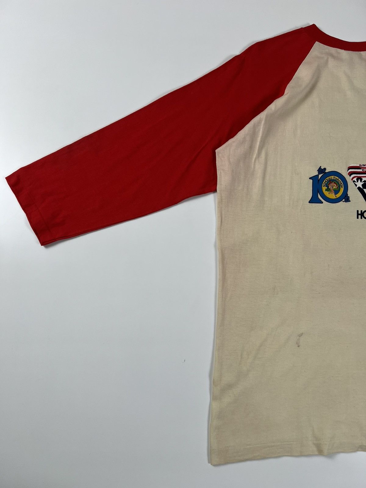 Vintage Vintage 1982 Honolulu Marathon Long Sleeve Tshirt Size US XL / EU 56 / 4 - 9 Thumbnail