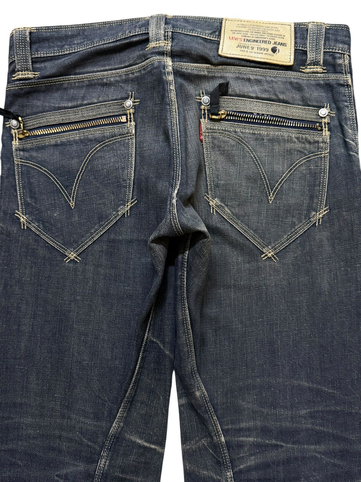 Levi's Vintage 90s Levis Engineered Faded Wash Twisted Leg Size US 31 - 4 Thumbnail