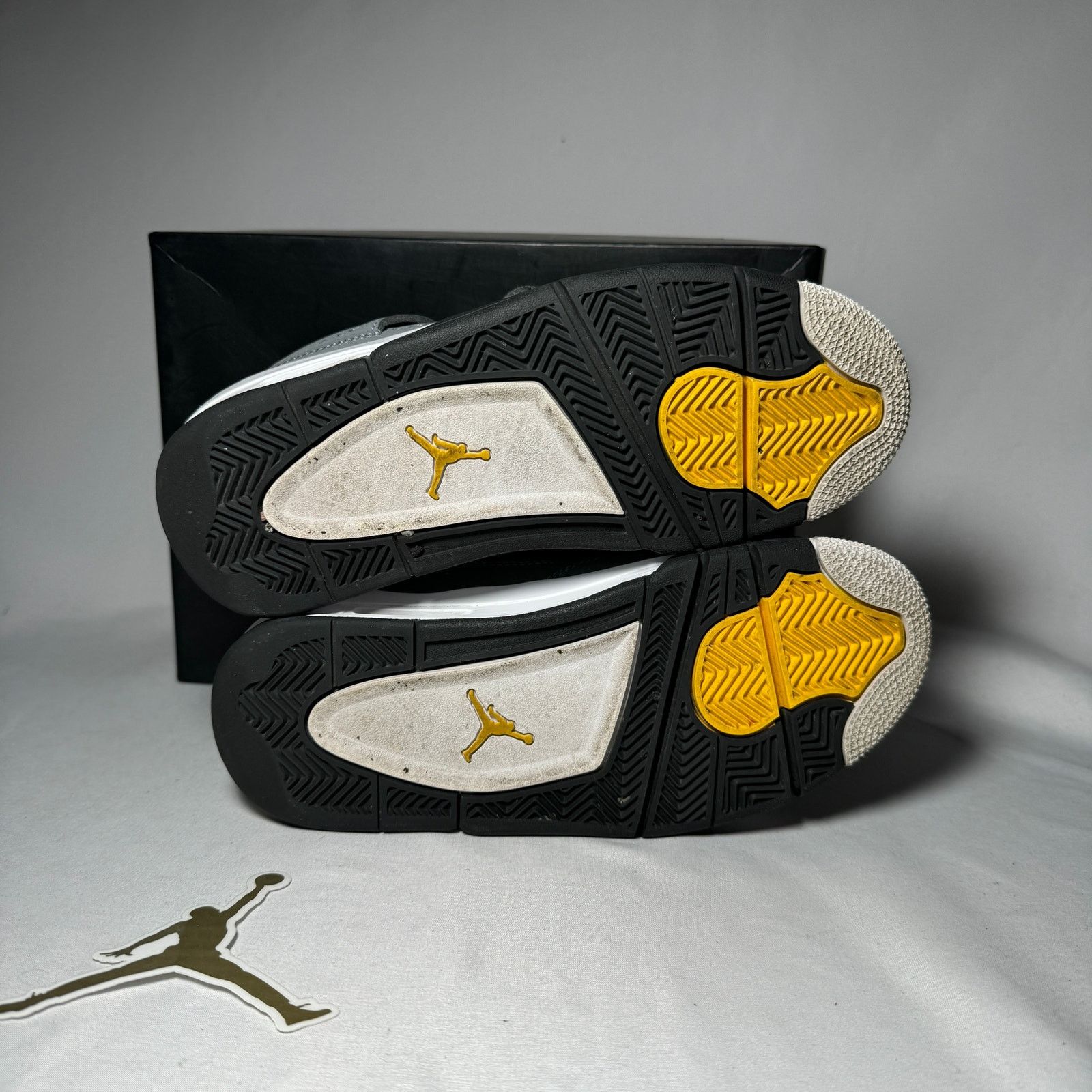 Jordan Brand × Nike Size 5 - Air Jordan 4 Retro GS Cool Grey 2019 Men's Shoes Size US 5 / EU 37 - 7 Thumbnail