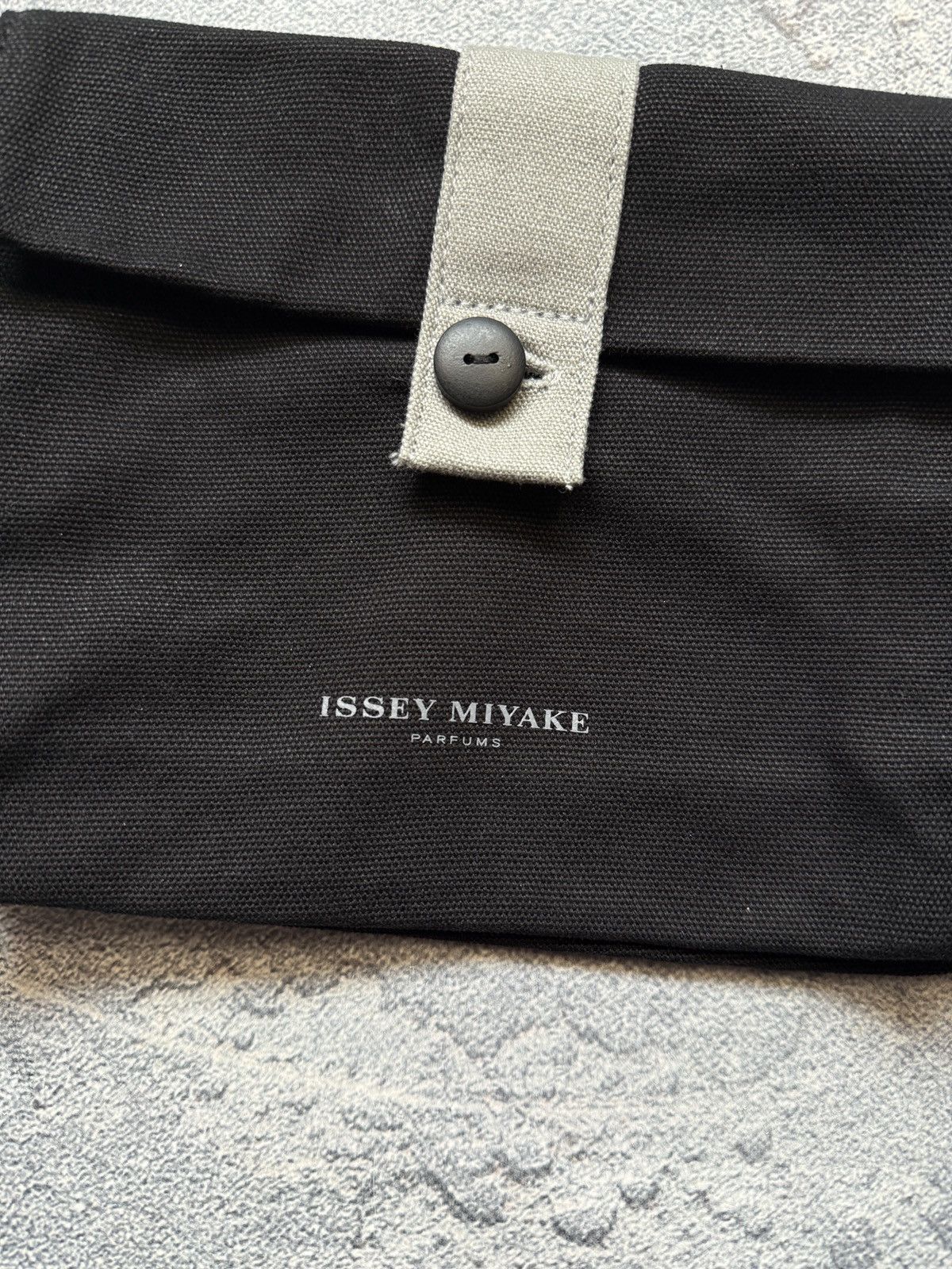 Issey Miyake Issey Miyake Parfums bag Size ONE SIZE - 4 Thumbnail