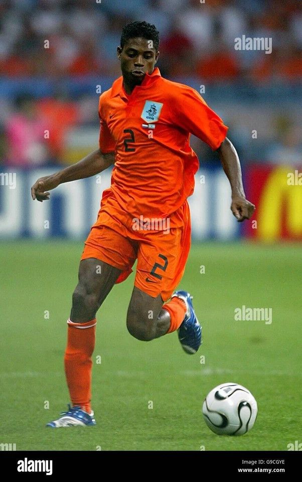 Nike × Vintage NETHERLANDS 2006 2008 HOME FOOTBALL SHIRT SOCCER JERSEY Size US S / EU 44-46 / 1 - 9 Thumbnail
