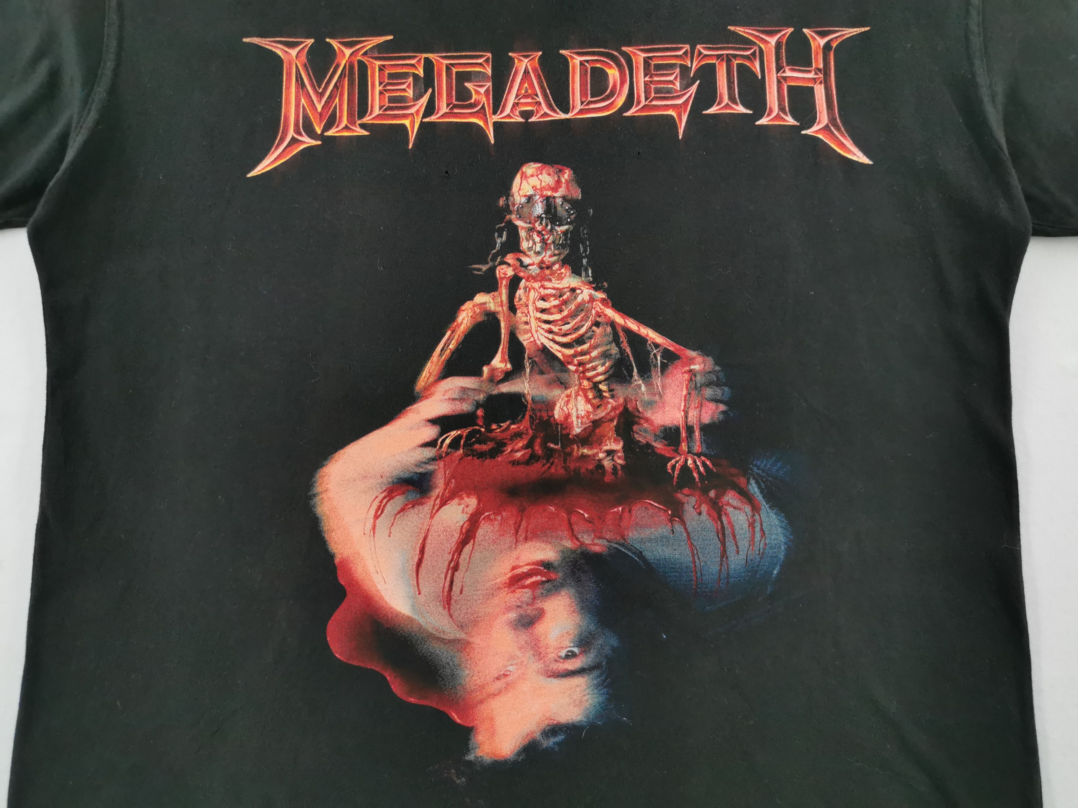 Band Tees Distressed Vintage Megadeth Global Tour 2001/02 Tee T Shirt Size US M / EU 48-50 / 2 - 4 Thumbnail