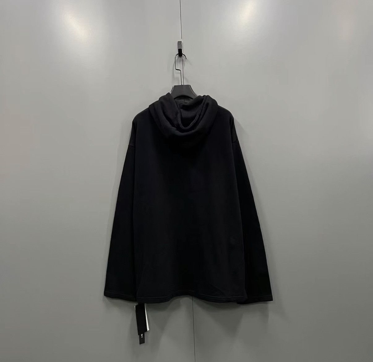 Vetements Vetements Black Letter Print Hoodie J41 Size US M / EU 48-50 / 2 - 2 Thumbnail