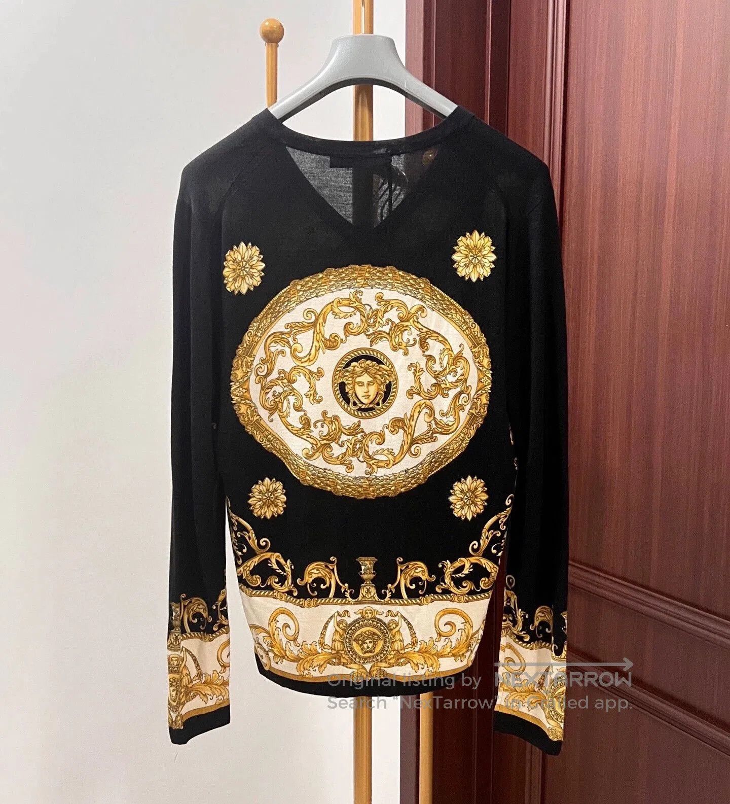 Versace Versace Men's V-Neck Knit Sweater. Size US M / EU 48-50 / 2 - 3 Thumbnail
