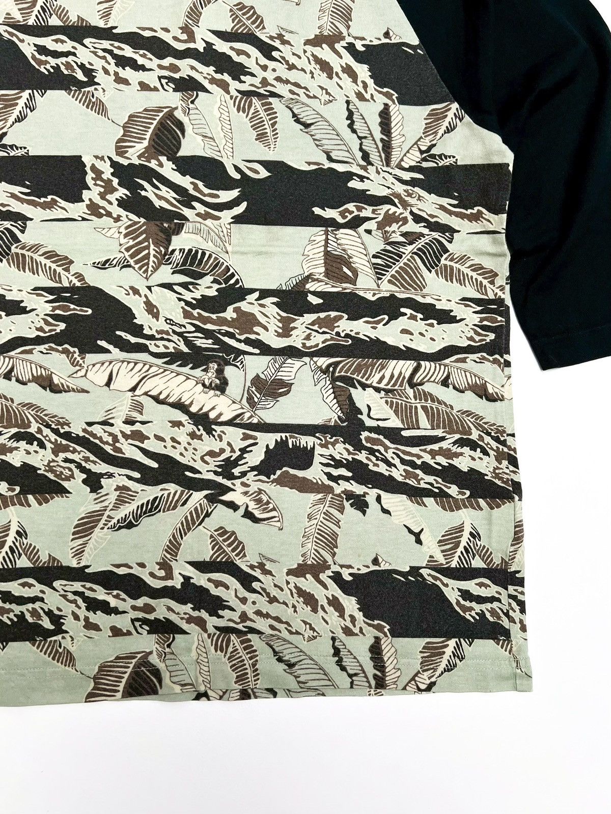Bape A Bathing Ape Bape Brand Vintage T-Shirt Long sleeve Size US M / EU 48-50 / 2 - 9 Thumbnail