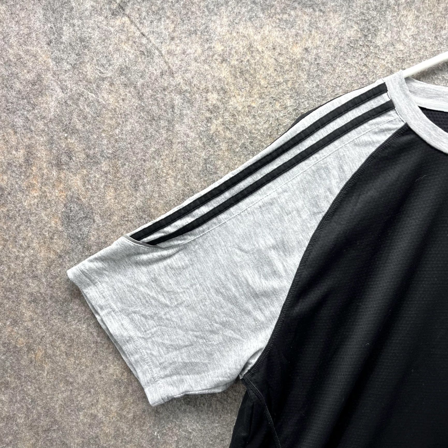 Adidas VINTAGE Adidas Shirt Men Large Adult Black Athletic Crewneck Jersey Soccer Polyester Vtg Size US L / EU 52-54 / 3 - 7 Thumbnail