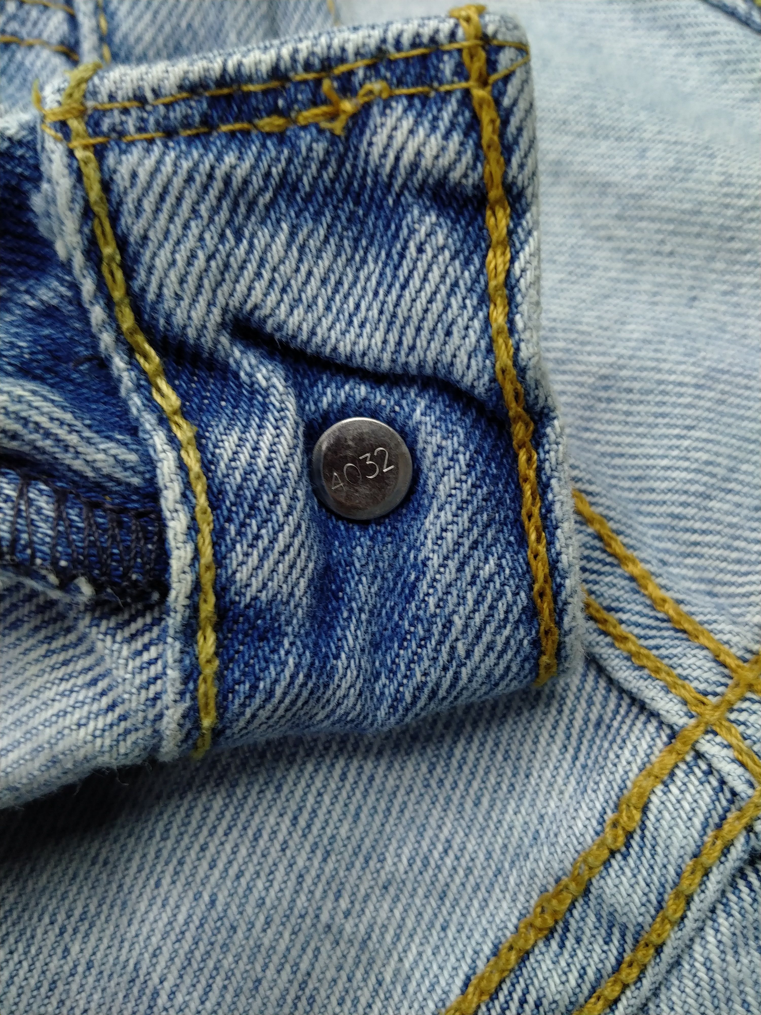 Levi's Light Wash Vintage Levi's 550 Jeans 34x31 Denim -JN1037 Size US 34 / EU 50 - 6 Thumbnail