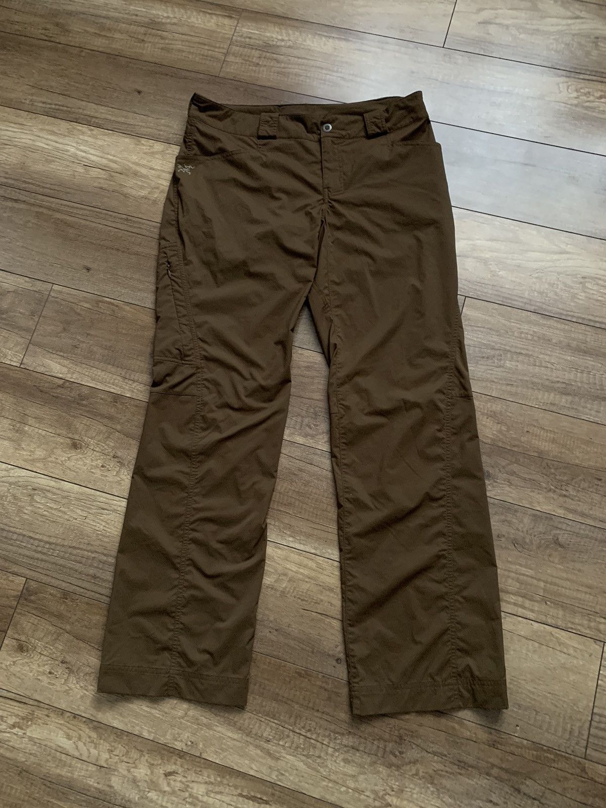 Arc'teryx Arcteryx Brown Nylon Pants Womens Vintage Size 32" / US 10 / IT 46 - 1 Thumbnail