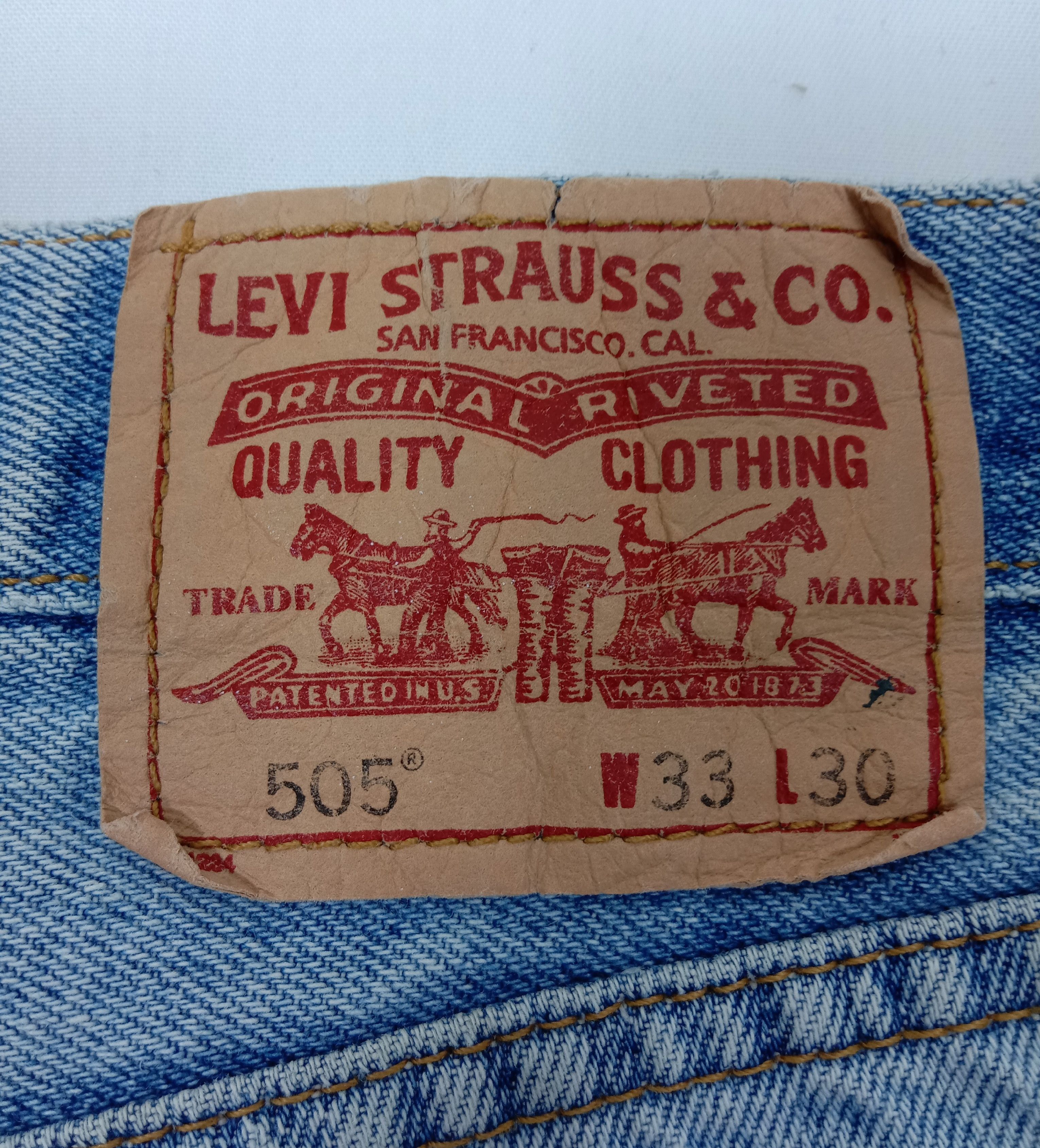 Levi's Vintage Levi's 505 Light Wash Jeans Distressed Denim Size US 31 - 14 Thumbnail