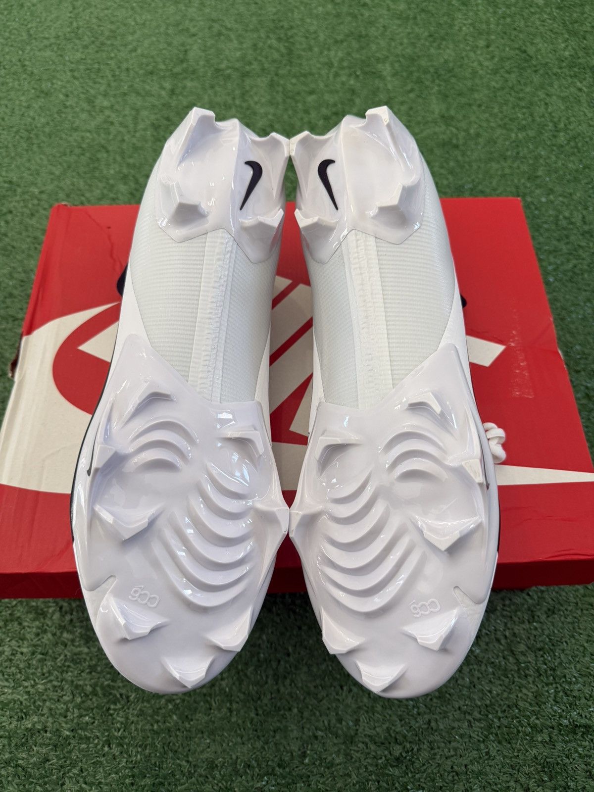 Nike Nike Vapor Edge Pro 360 Football Cleats FN7759-100 (NWT Mens Size US 13 / EU 46 - 6 Thumbnail