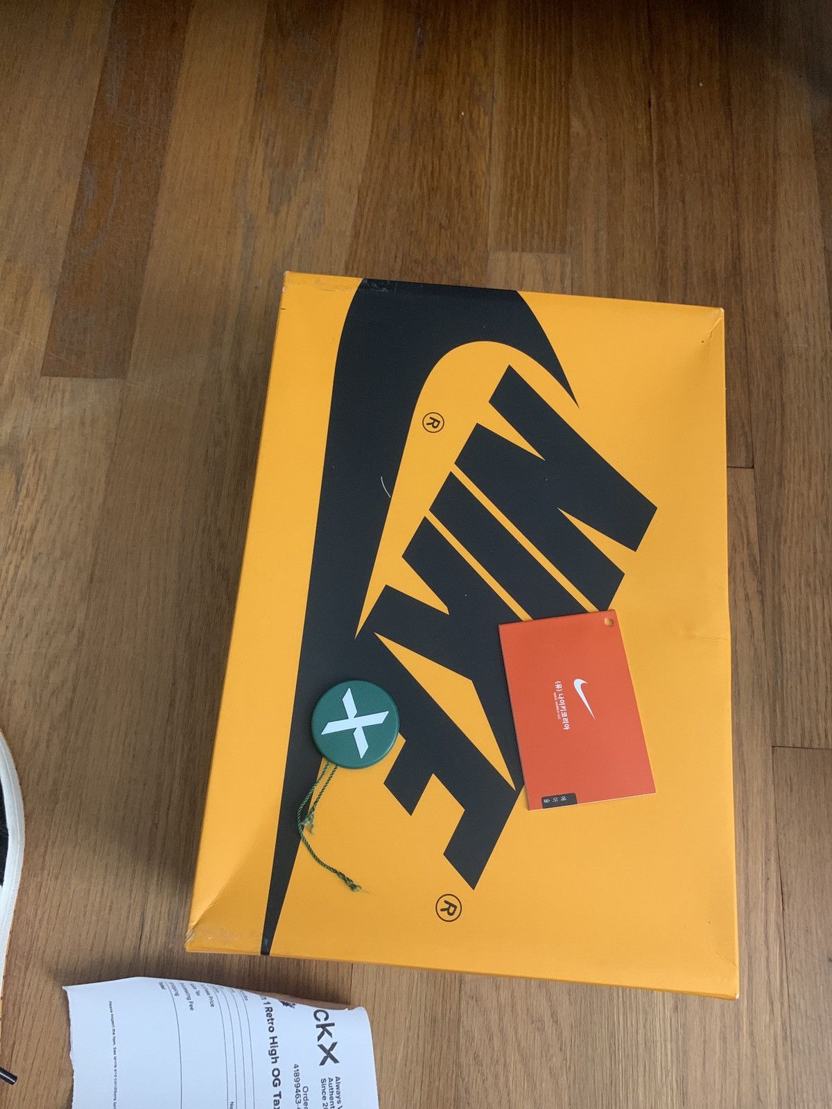 Nike air jordan 1 retro high og taxi Size US 8 / EU 41 - 2 Thumbnail