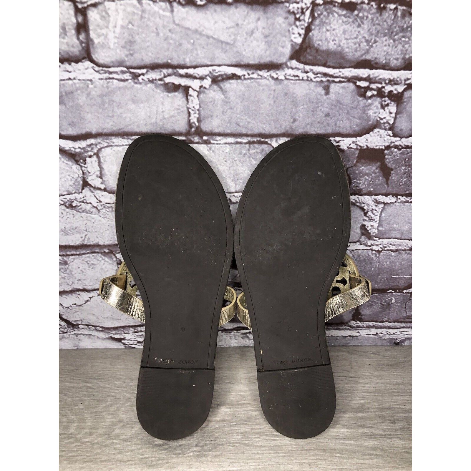 Tory Burch TORY BURCH Silver Leather Badge Logo Thong Flats Sandals Wom Size US 10 / IT 40 - 6 Thumbnail