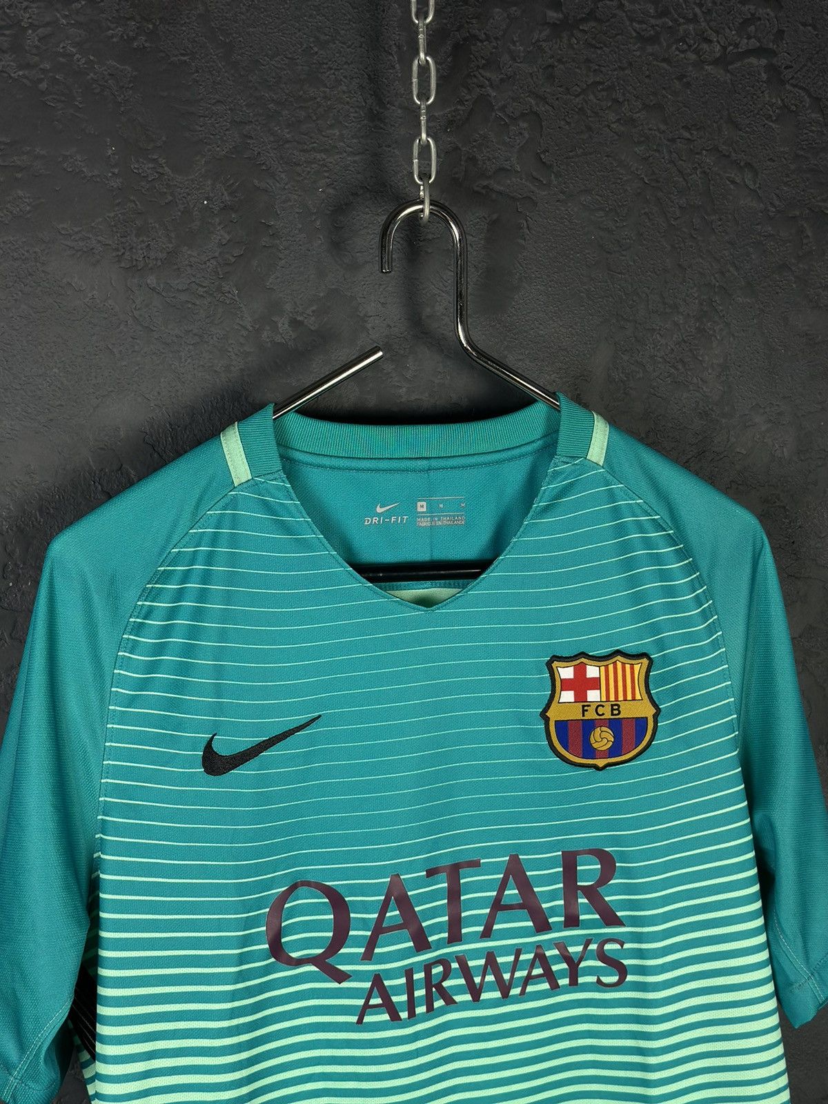 Nike × Vintage Luis Suarez #9 Barcelona FC 2016-2017 Nike T-shirt + Shorts Size US M / EU 48-50 / 2 - 3 Thumbnail
