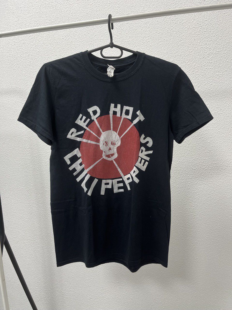 Band Tees Red Hot Chilli Peppers Skull Logo Black T-shirt size M Size US M / EU 48-50 / 2 - 1 Thumbnail