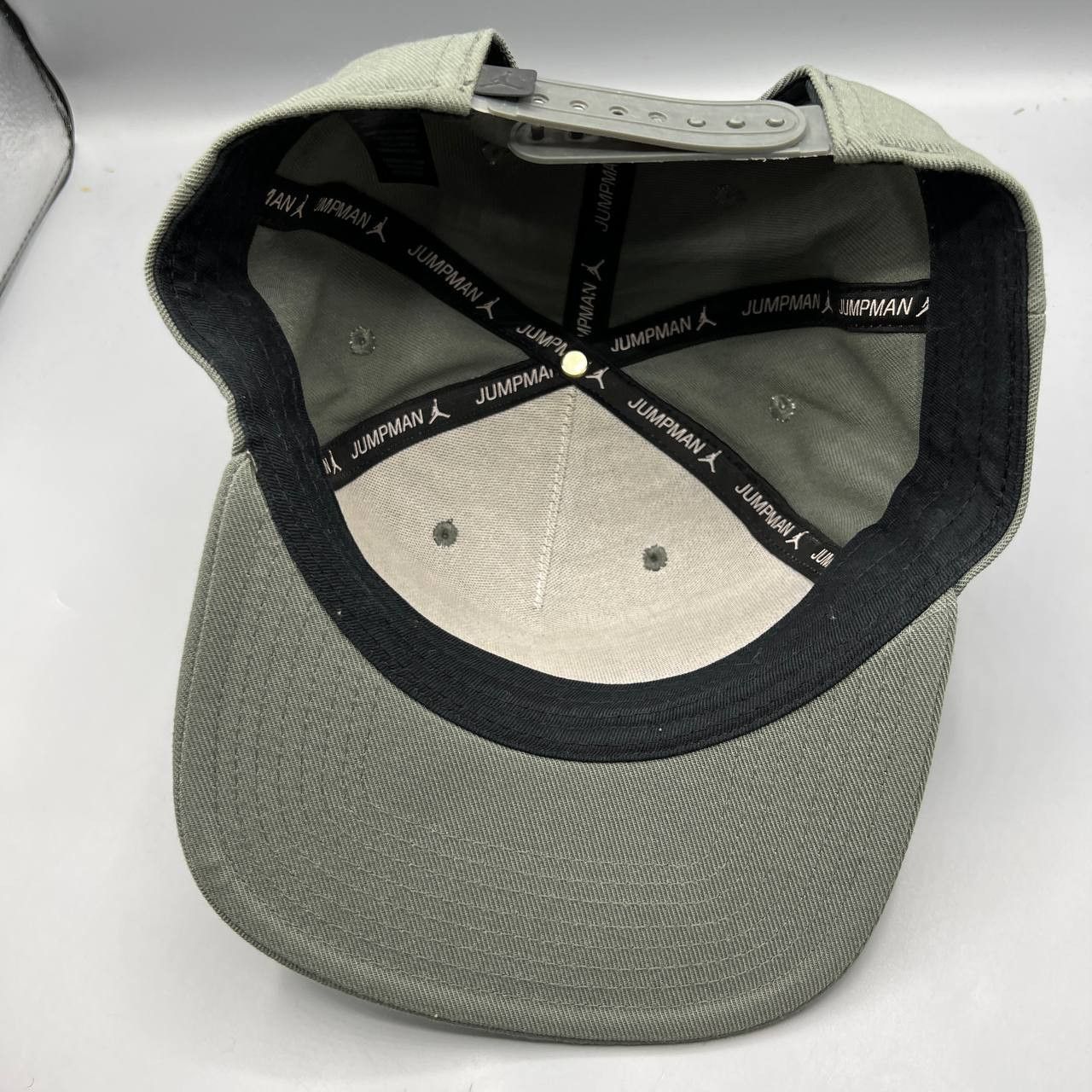 Jordan Brand Air Jordan 23 Hat Men Embroidered Logo Jumpman Snap Back Cap Size ONE SIZE - 2 Thumbnail