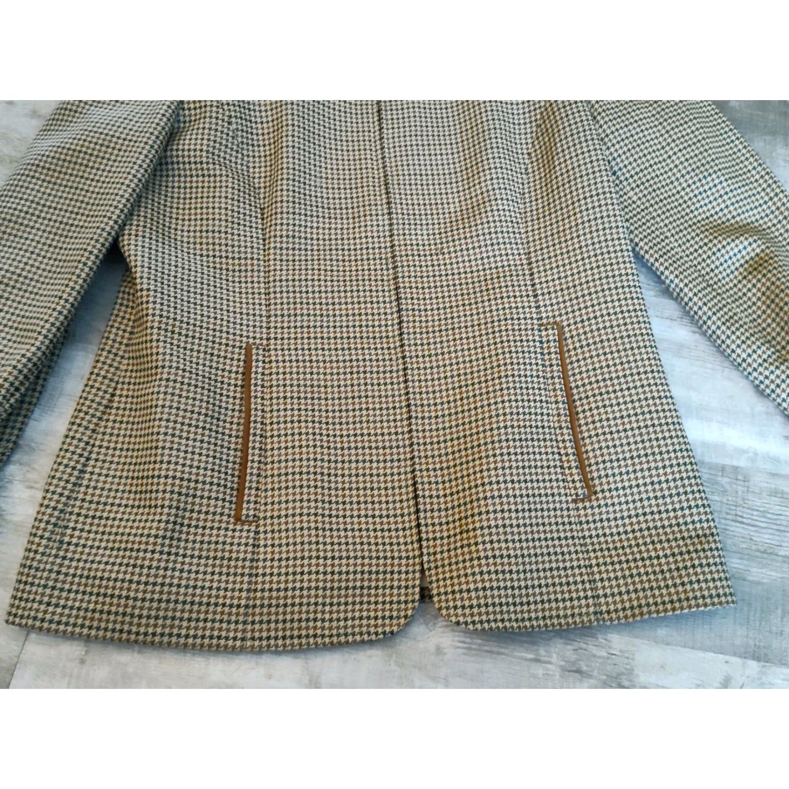 Liz Claiborne VINTAGE Liz Claiborne Women's Jacket Mid-Length Wool Blend Houndstooth 90s Casual Style Size 10 Size L / US 10 / IT 46 - 4 Thumbnail