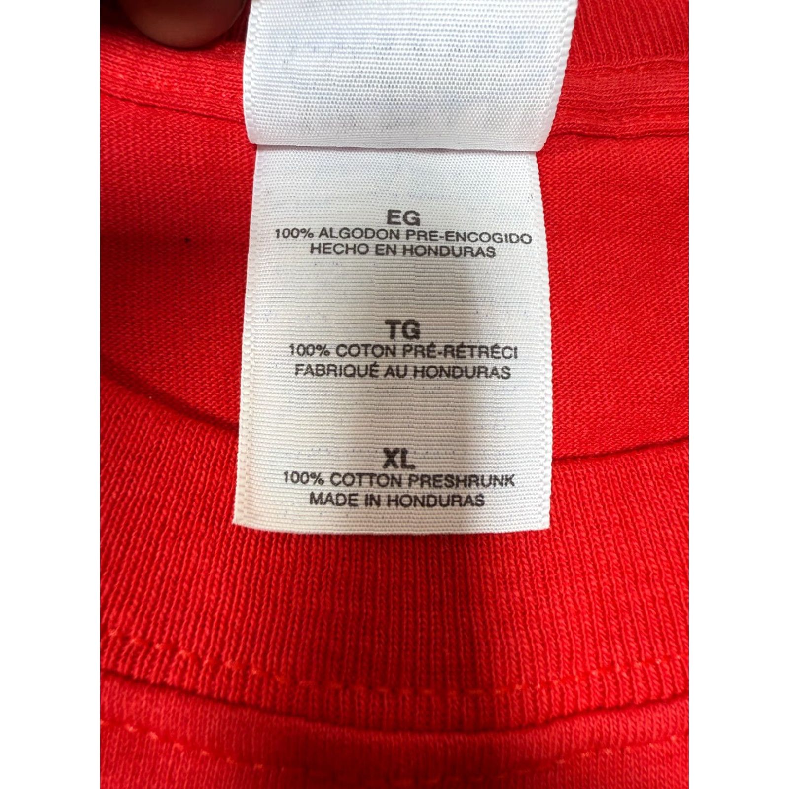 Gildan VINTAGE The Flaming Lips Yoshimi Battles the Pink Robots T Shirt XL Red Crew Neck Cotton Gildan 90s Mens Size US XL / EU 56 / 4 - 5 Thumbnail