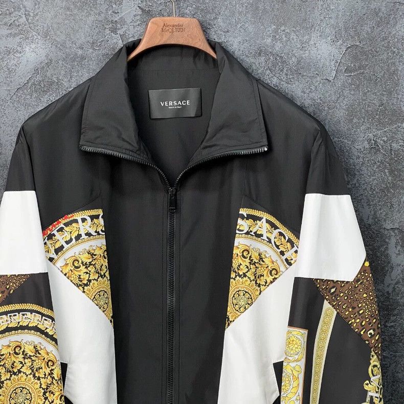 Versace Versace Classic baroque print geometric panel jacket Size US XXL / EU 58 / 5 - 6 Thumbnail