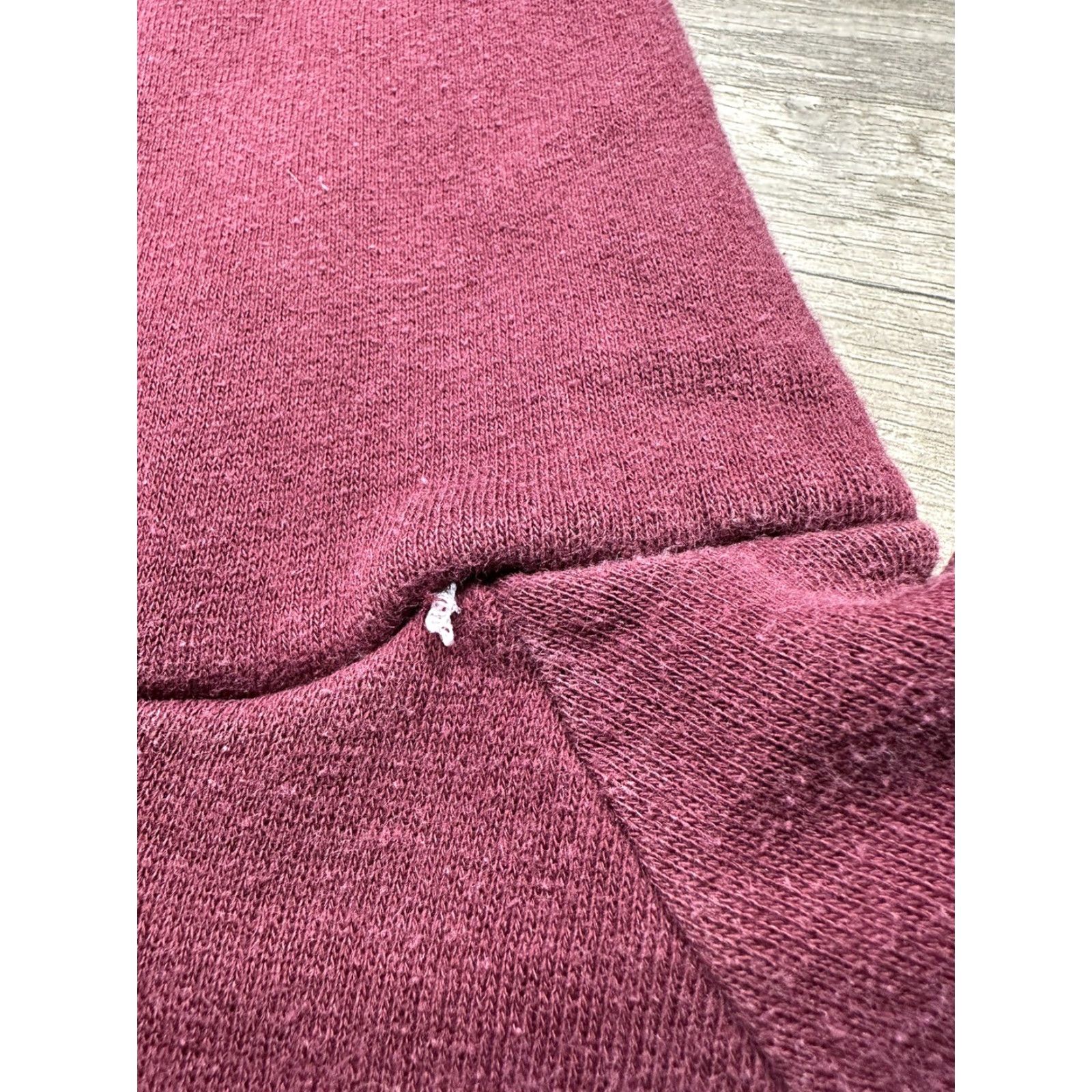 Vintage VINTAGE Hoodie Unbranded Hoodie unisex Adults M Burgundy Maroon 80s 50/50 Cotton Polyester Pullover Size US M / EU 48-50 / 2 - 6 Thumbnail