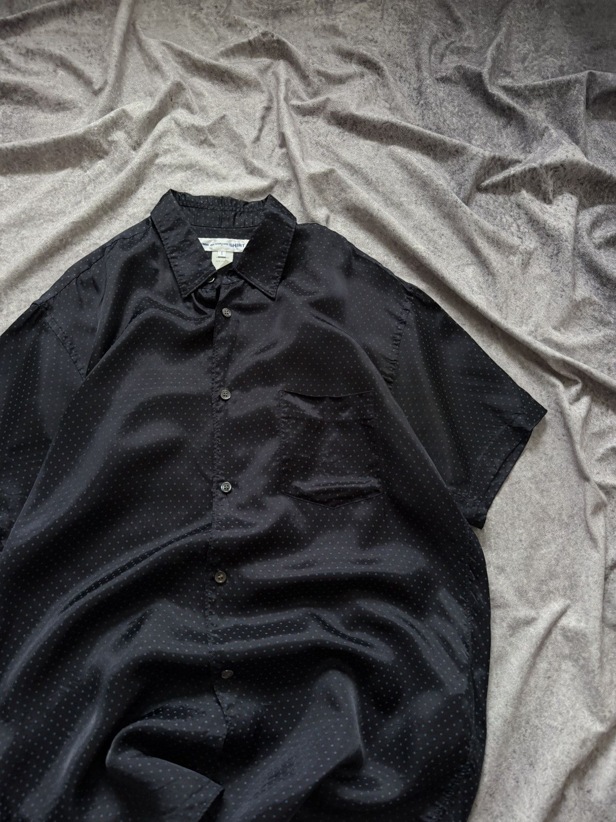 Comme des Garcons Comme Des Garcons Homme Viscose Polka Dot Short Sleeve Shirt Size US S / EU 44-46 / 1 - 5 Thumbnail