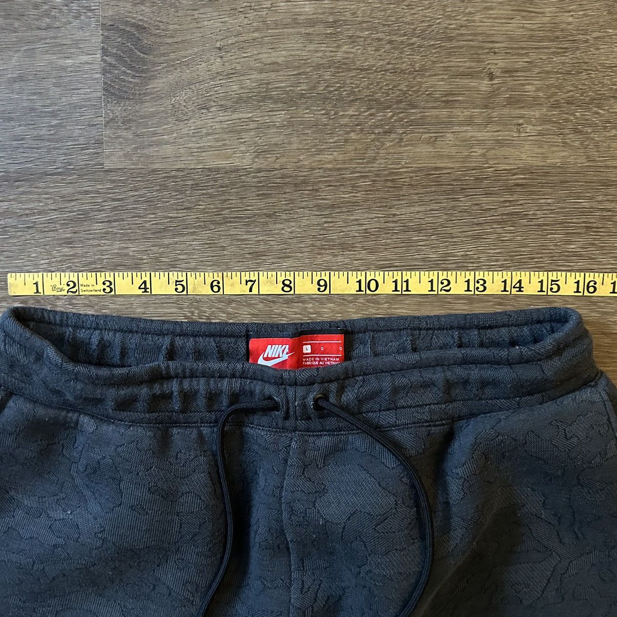 Nike Charcoal Gray Nike Fleece Joggers Size US 32 / EU 48 - 3 Thumbnail