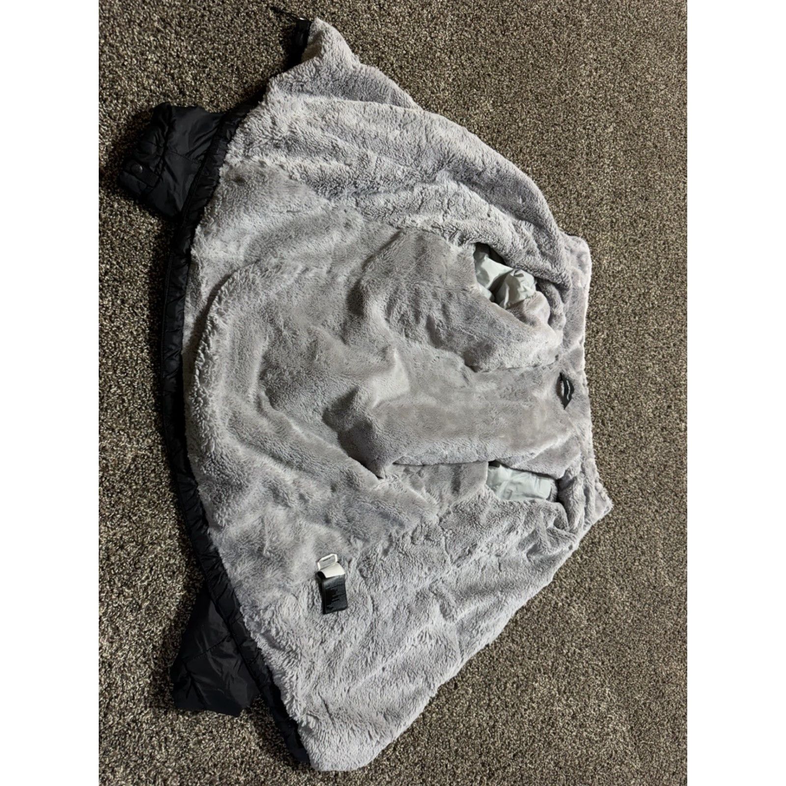 The North Face The North Face Womens Jacket Medium Faux Fur Lines Heavy Windbreaker Coat FLAW Size M / US 6-8 / IT 42-44 - 2 Thumbnail