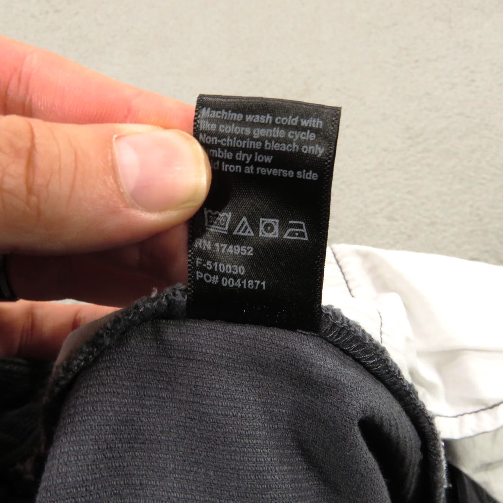 Flint And Tinder Flint and Tinder Pants Mens 30x32 Corduroy 365 Tapered Fit Charcoal Gray HB Huckberry HB Size US 30 / EU 46 - 7 Thumbnail