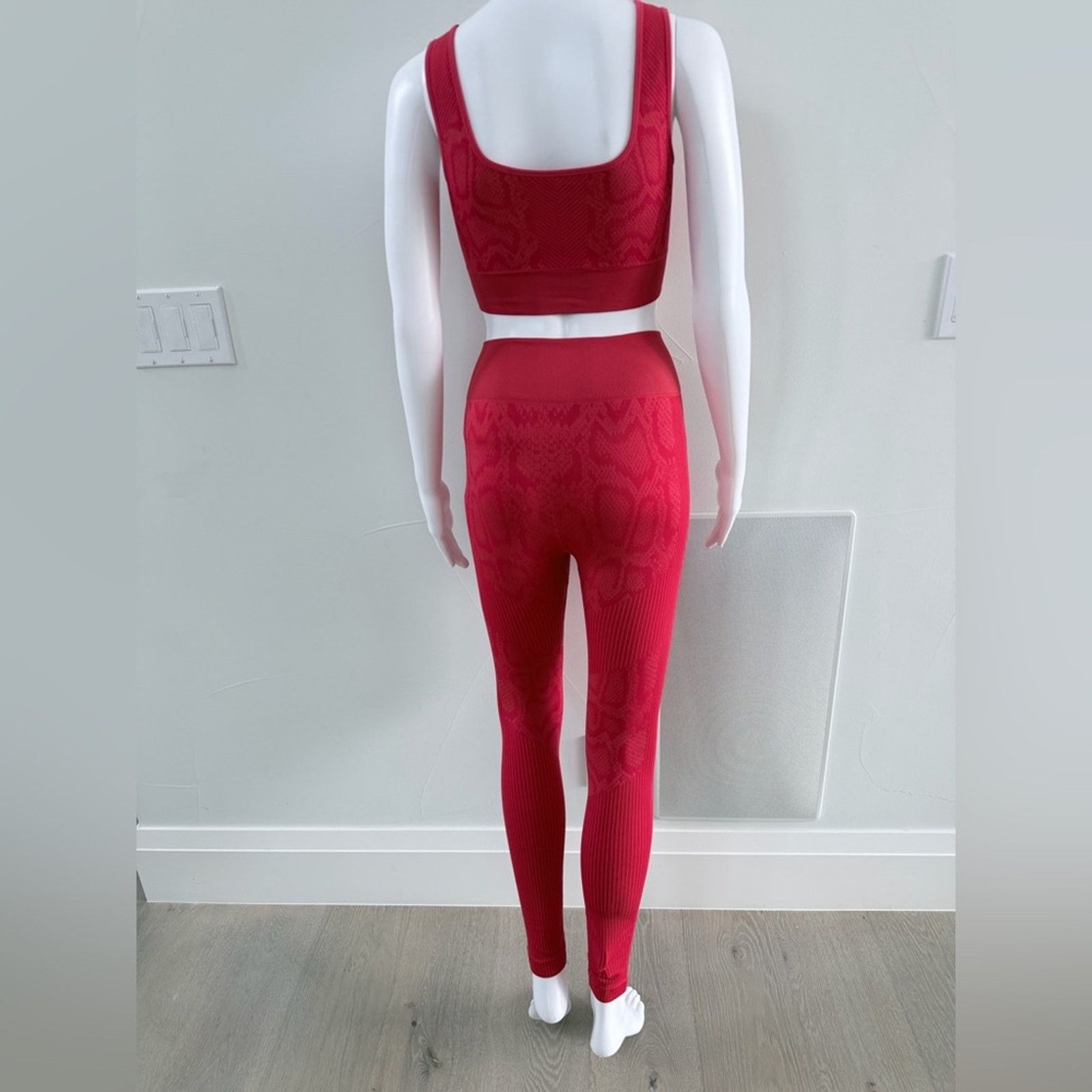 Other Yoga Gym Fitness Lounge Red Two-Piece Activewear Set Size 26" / US 2 / IT 38 - 8 Thumbnail