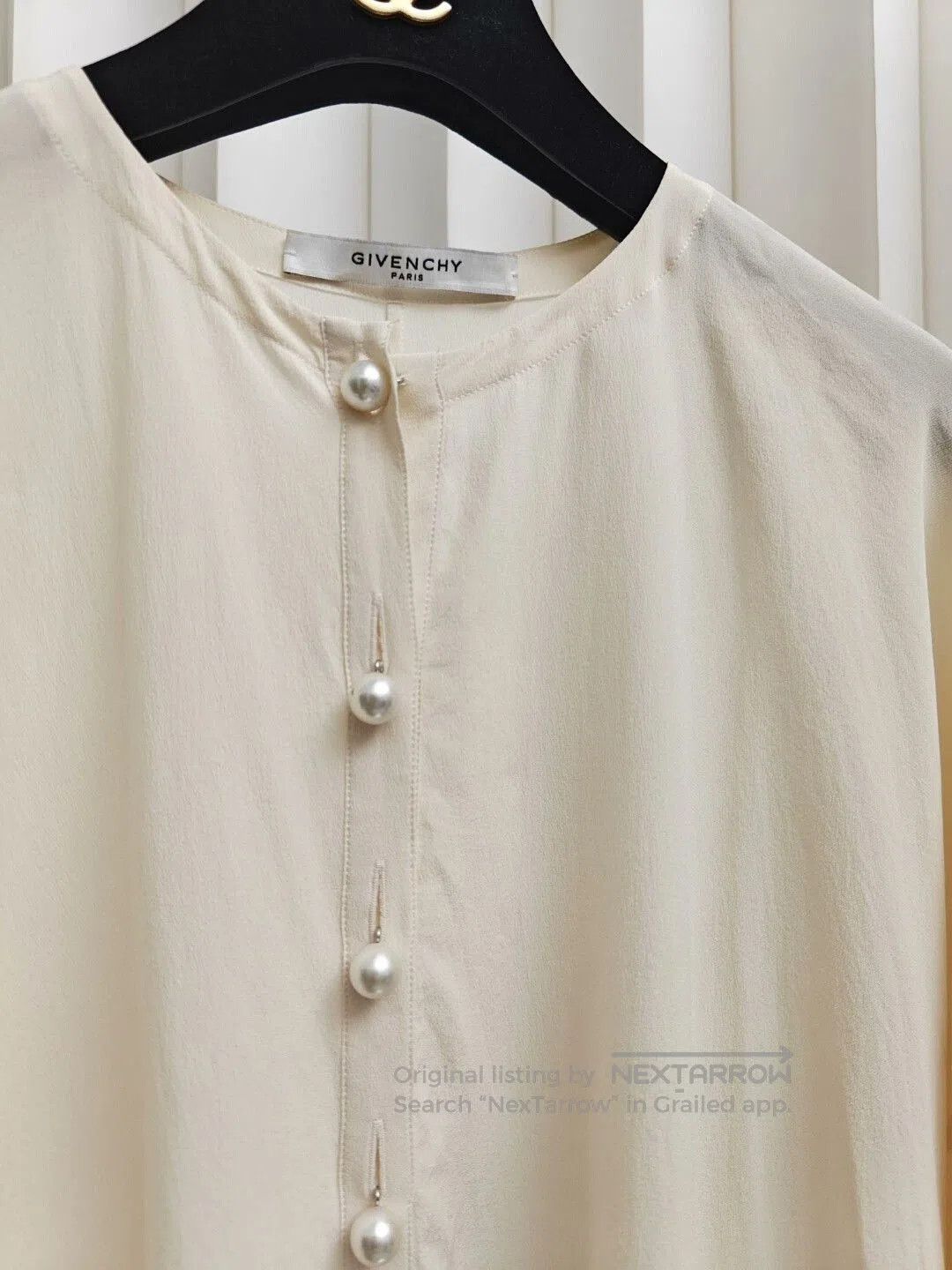 Givenchy Givenchy Silk Pearl Button Blouse. Size US M / EU 48-50 / 2 - 5 Thumbnail