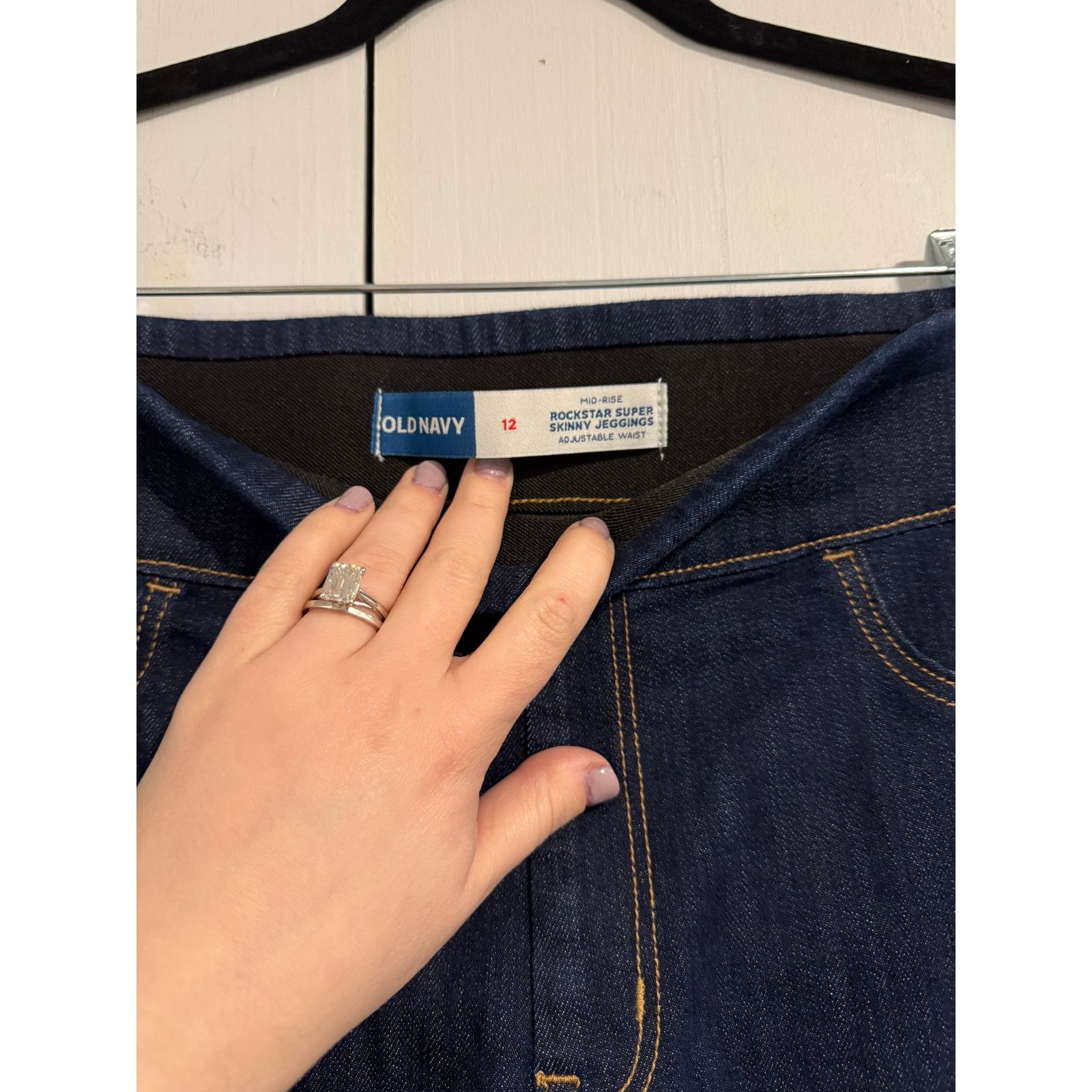 Old Navy Old Navy Mid-Rise Rockstar Super Skinny Jeggings Size 12 Size 34" / US 12 / IT 48 - 2 Thumbnail