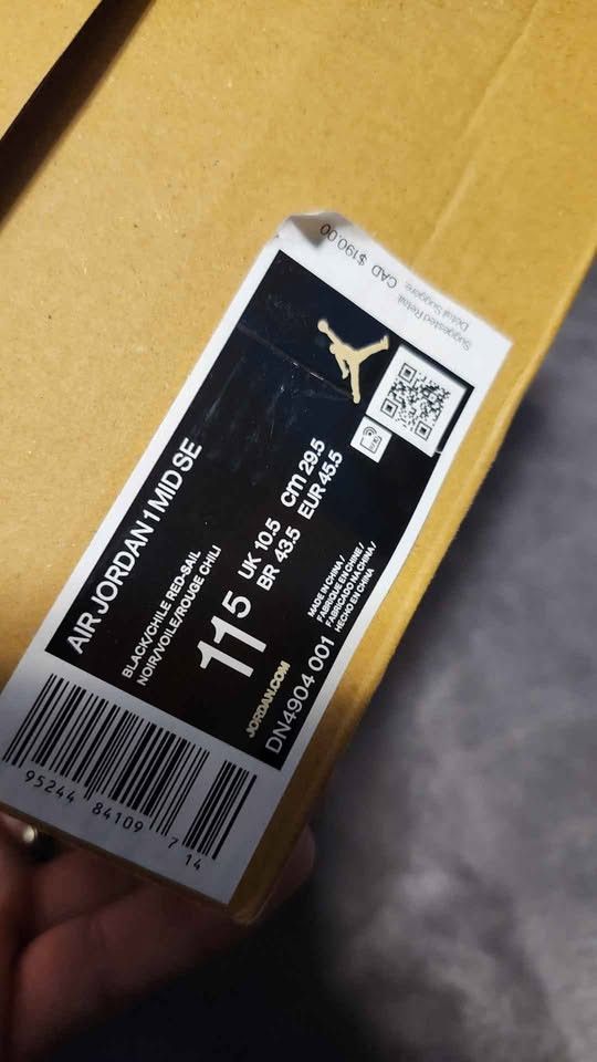 Jordan Brand × Nike Nike Air Jordan 1 Mid Siempre Familia (DN4904-001) Size US 11.5 / EU 44-45 - 2 Thumbnail