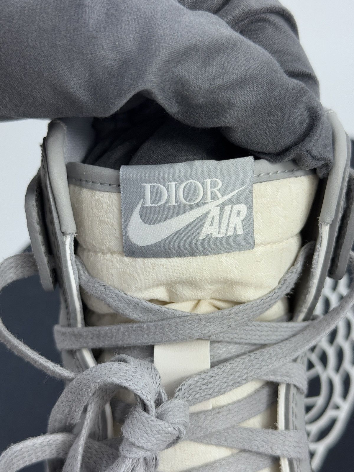 AIR DIOR JORDAN SNEAKERS